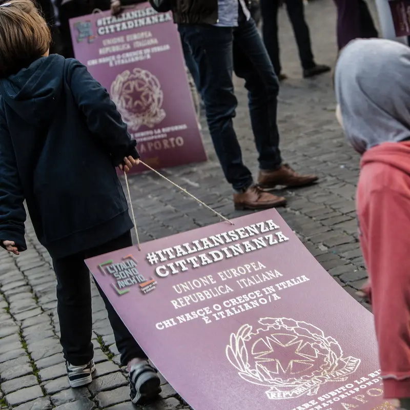 Ius scholae o Italiae? Intanto gli stranieri attendono