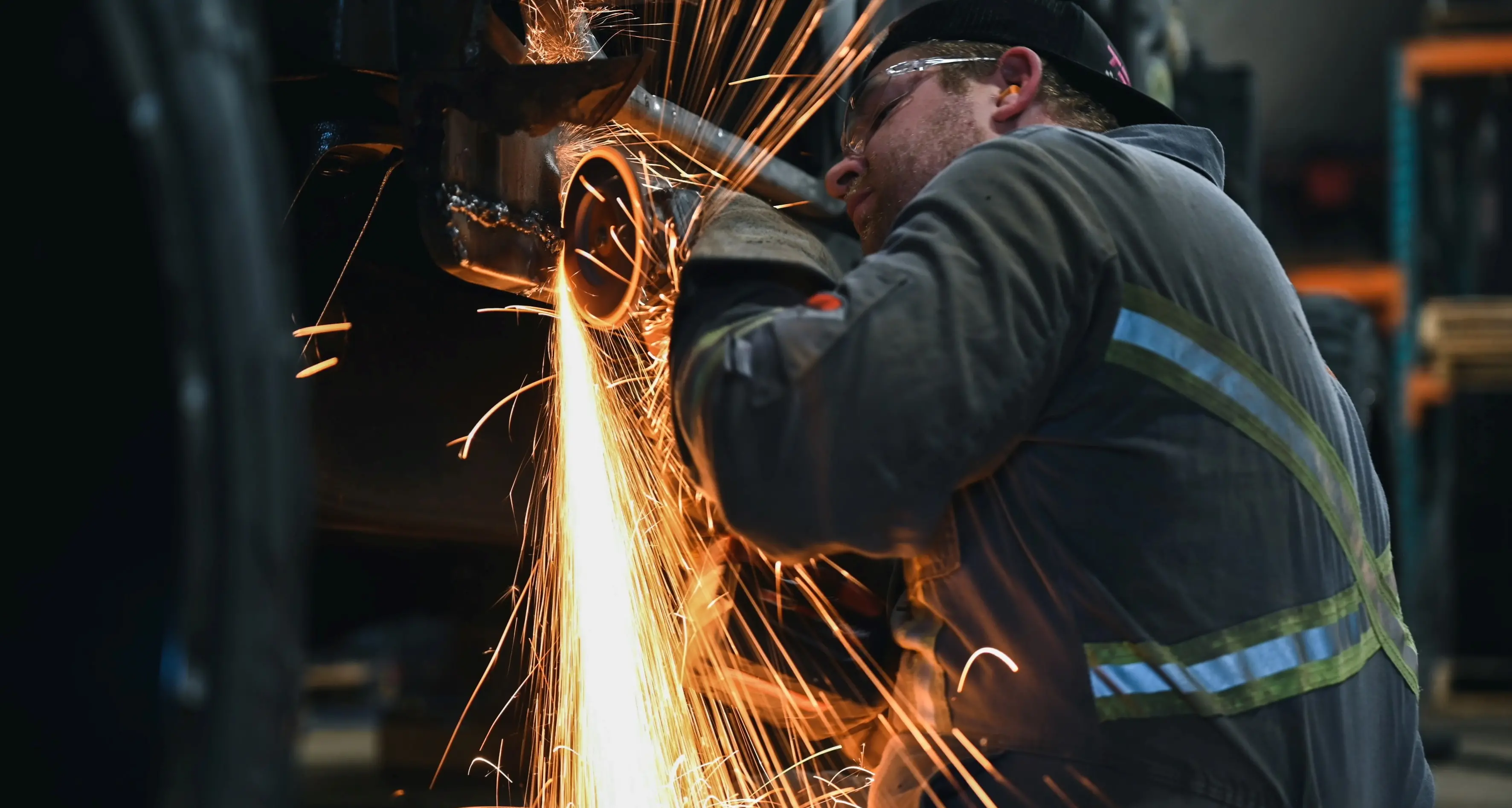 Metalmeccanici: c’è l’accordo, 205 euro di aumento