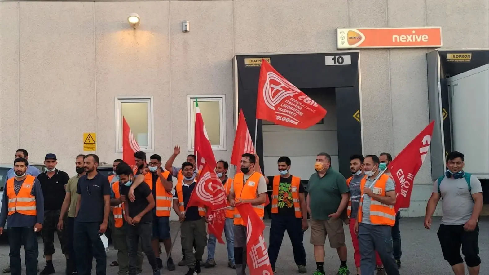 https://www.facebook.com/cgil.cdlmbologna/photos/a.367043953467885/1866623126843286/
