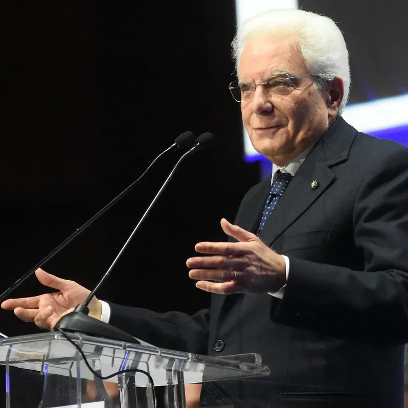Mattarella: “I salari insufficienti sono un grande problema dell’Italia”