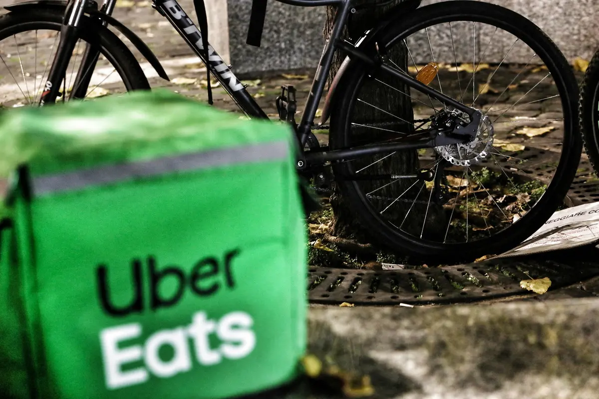 Uber Eats: “Ennesima violazione dei diritti dei rider”