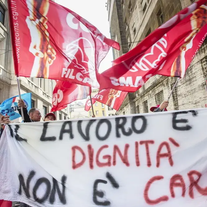 Bassi salari, ma al Sud di più