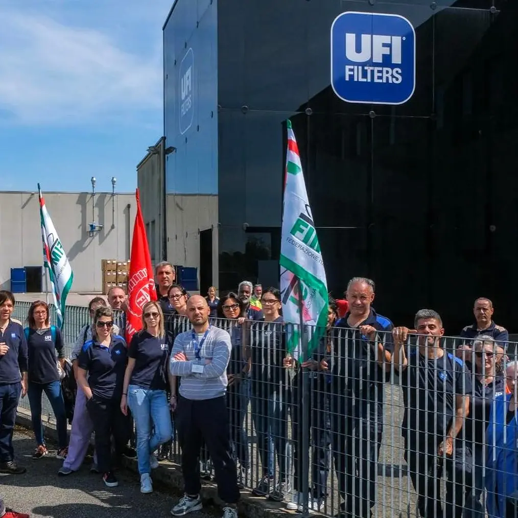 Ufi Filters licenzia, via due lavoratori su tre