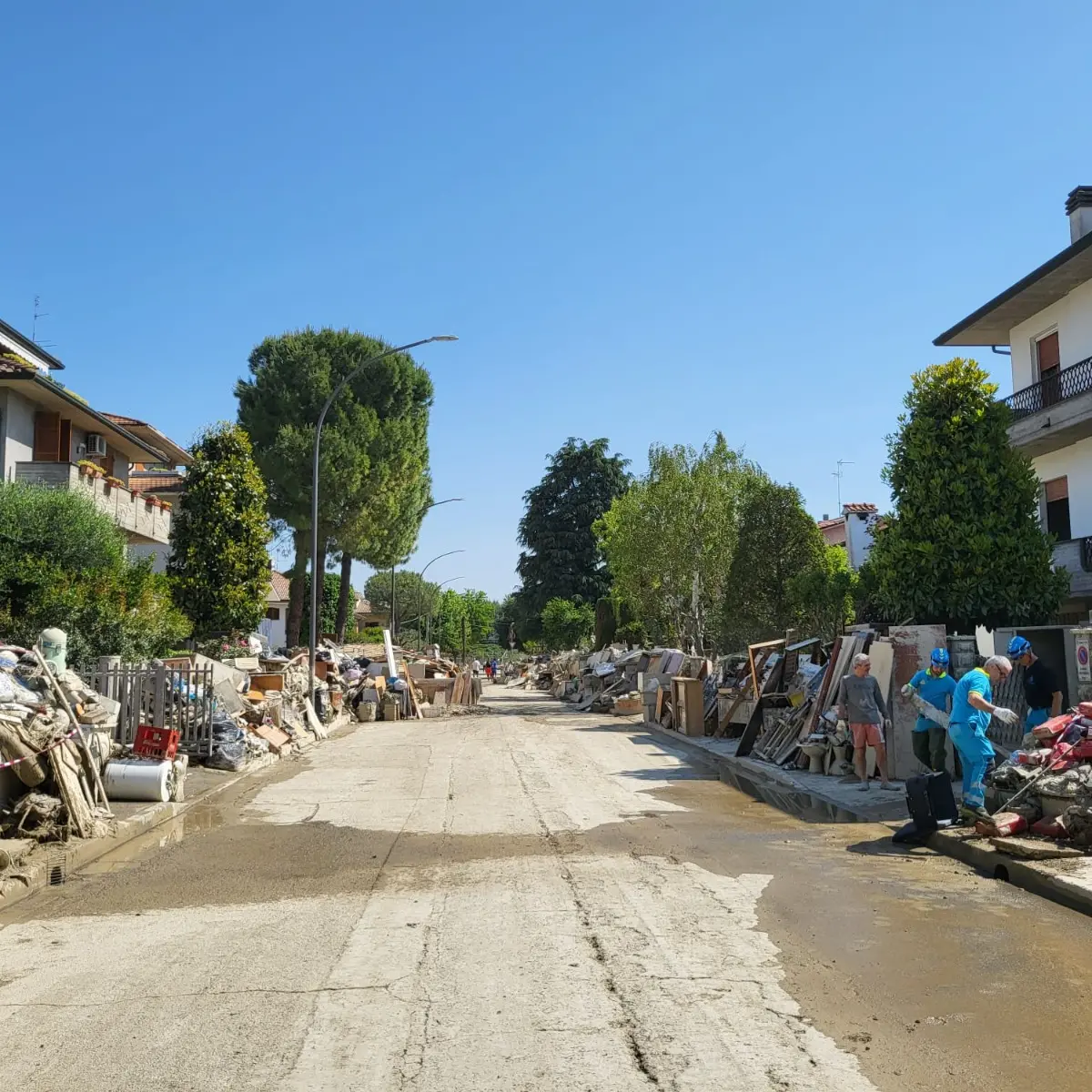 Ristori: troppo pochi, troppo tardi, troppo difficili