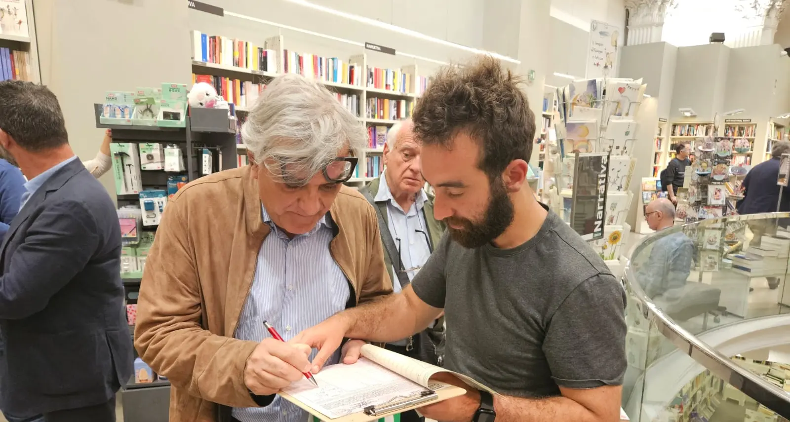 Giancarlo De Cataldo ha firmato