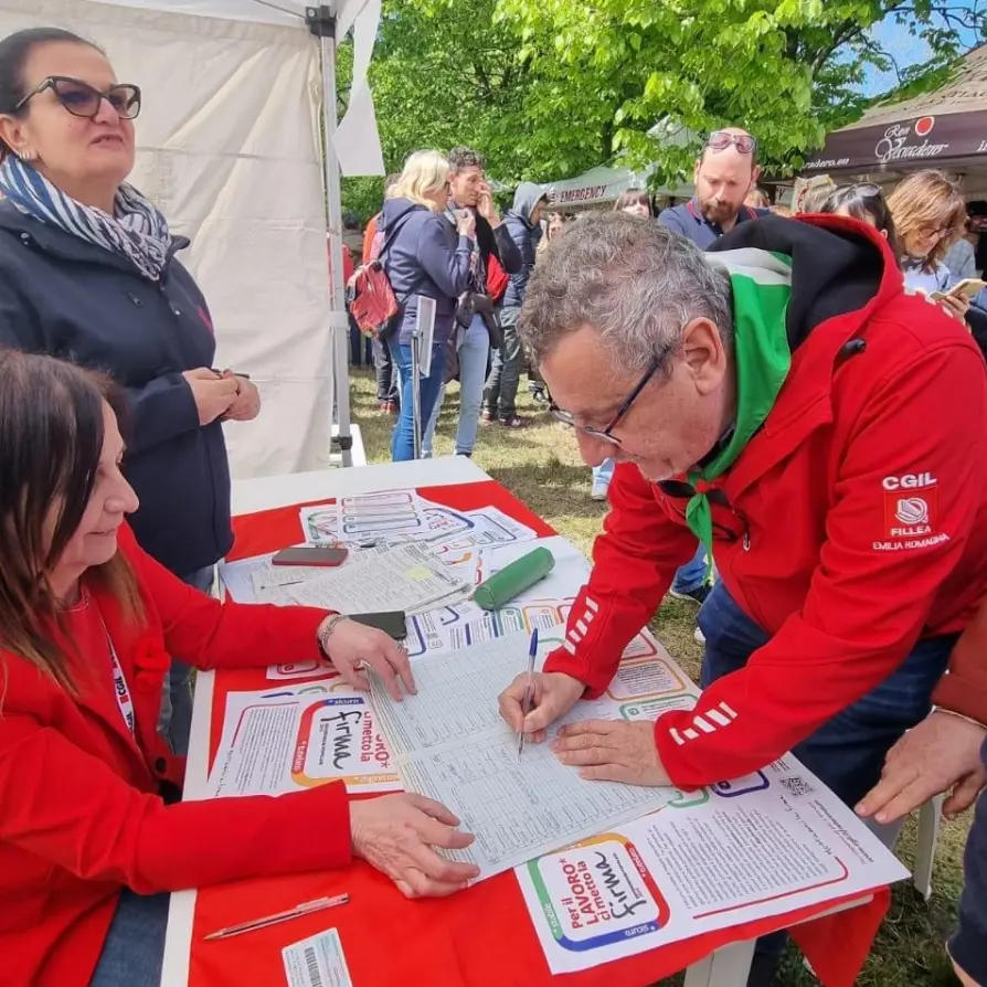 In Emilia-Romagna raccolte 52mila firme: “Un grande segnale”