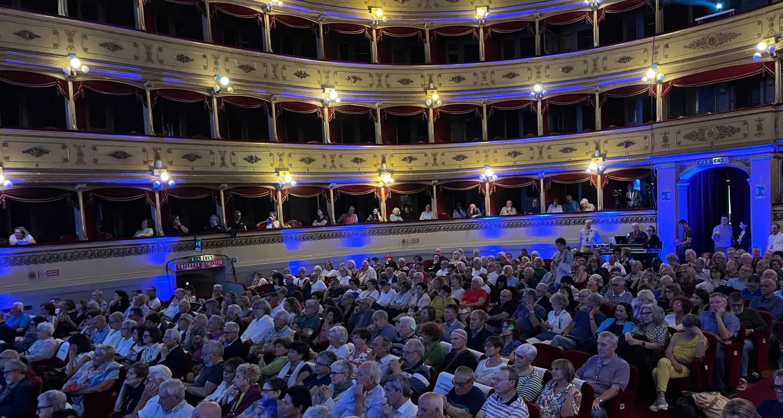 Neri Marcoré premia il lavoro narrato