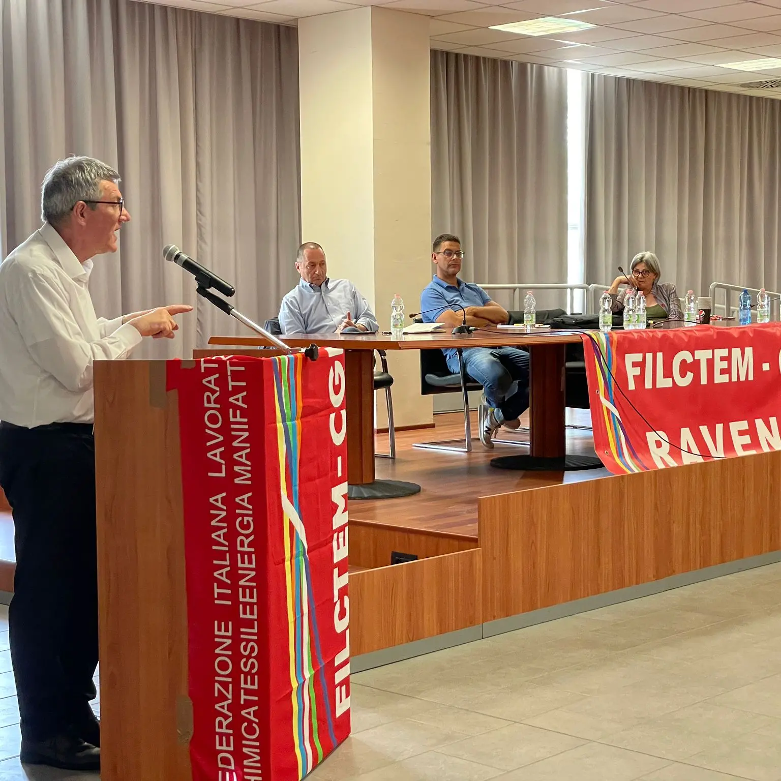 Ravenna, Maurizio Landini all’assemblea del petrolchimico