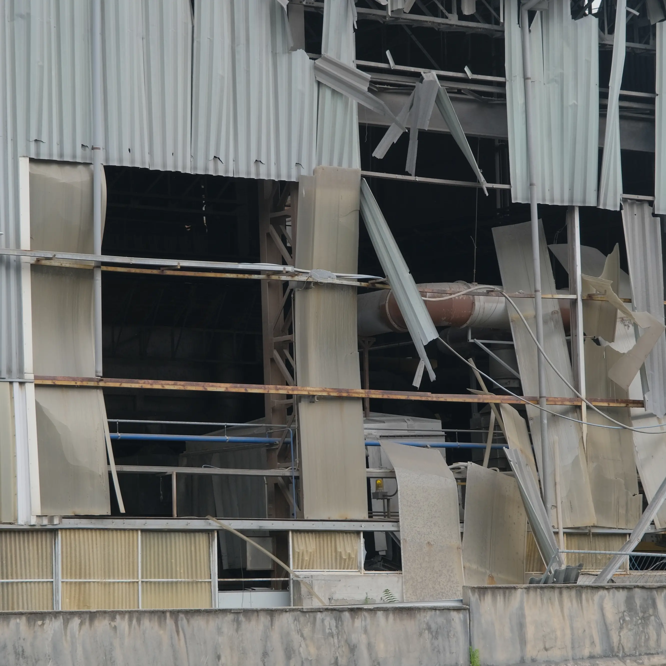 Morto uno degli operai ustionati all’Aluminium di Bolzano