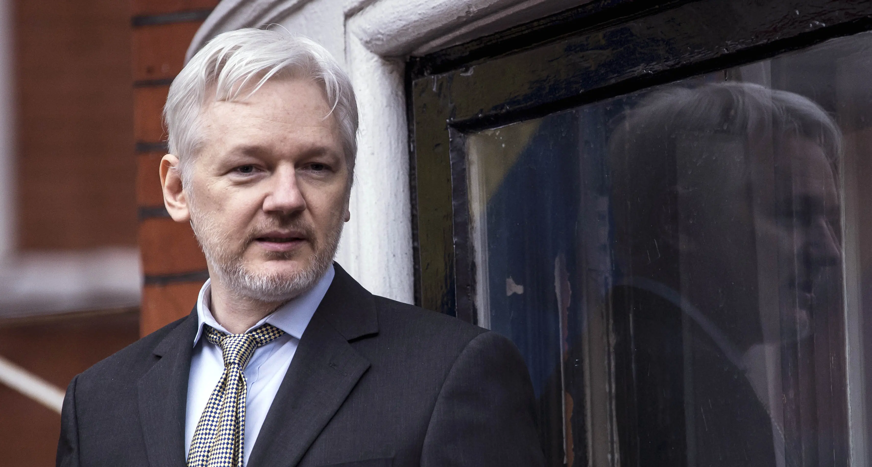 Assange patteggia: libero, ma da colpevole