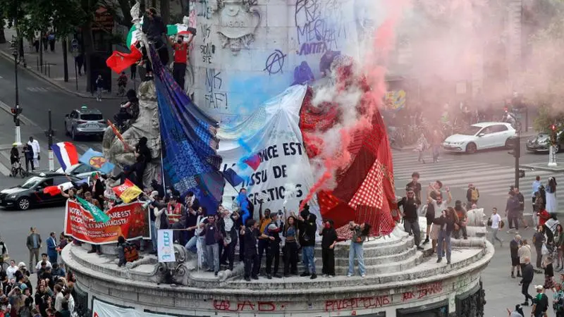 Il più grande spettacolo dopo Le Pen