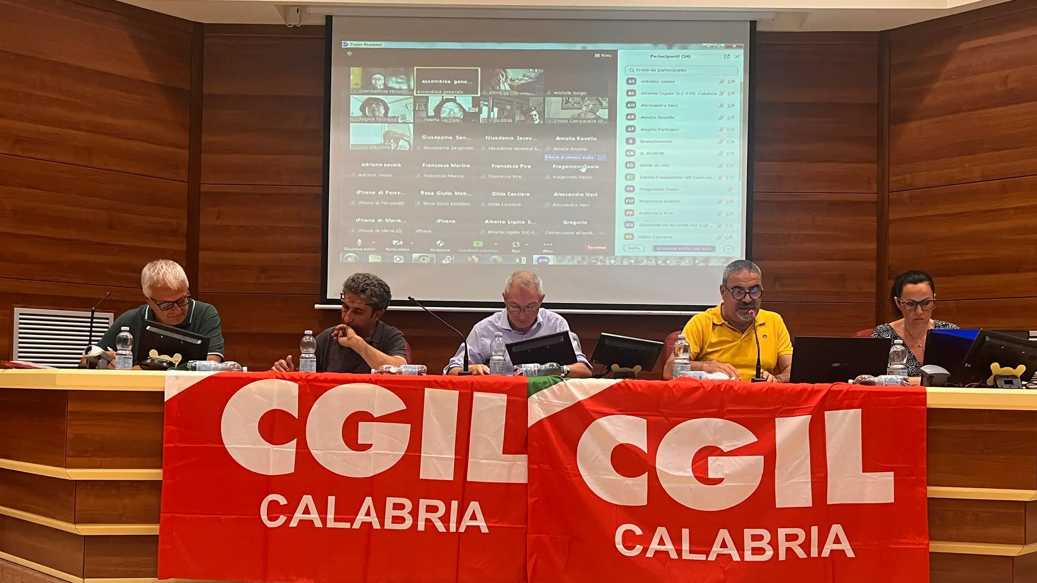 Assemblea Cgil Calabria: ora le firme contro l’autonomia