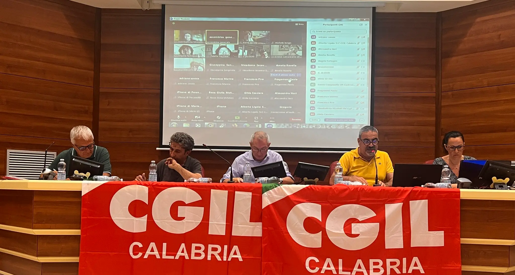 Assemblea Cgil Calabria: ora le firme contro l’autonomia