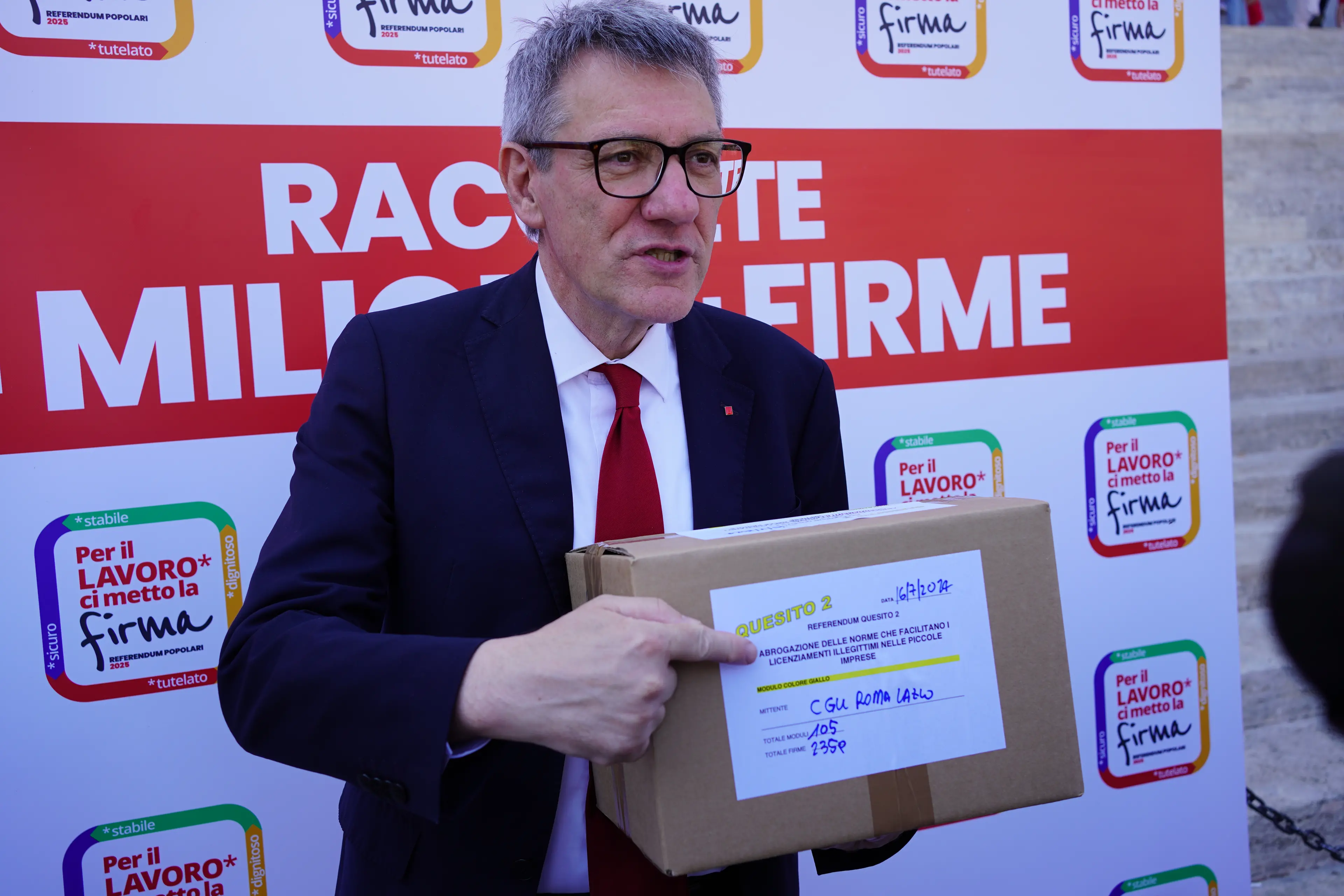 Landini: \"Quattro milioni di firme per liberare il lavoro\"