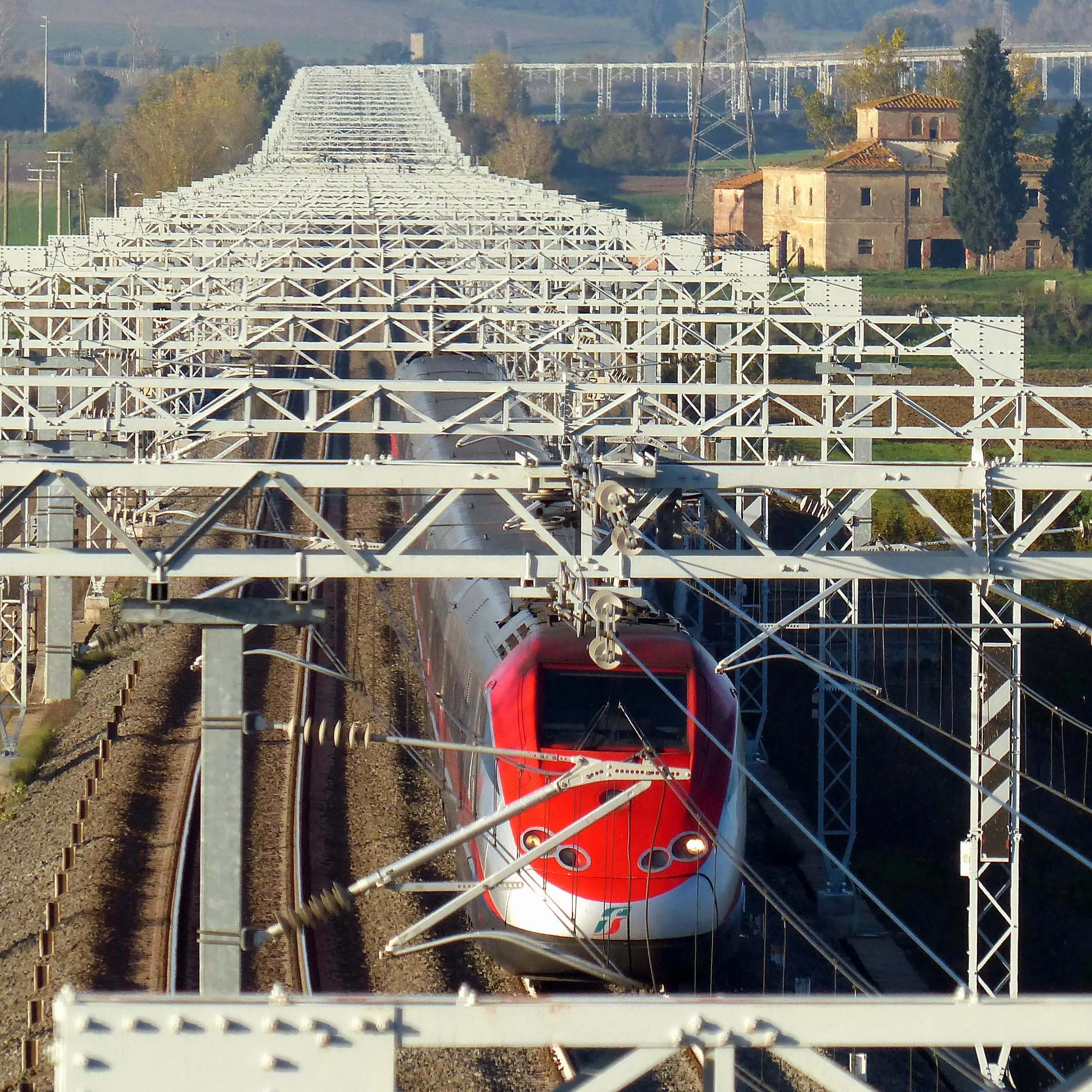 Ccnl ferrovie, lavoratori approvano il rinnovo