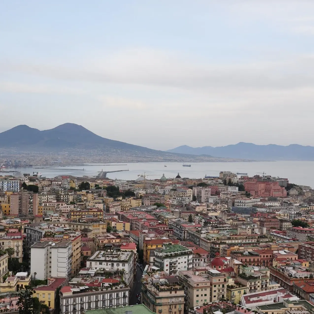 Salario minimo, Napoli nuova avanguardia