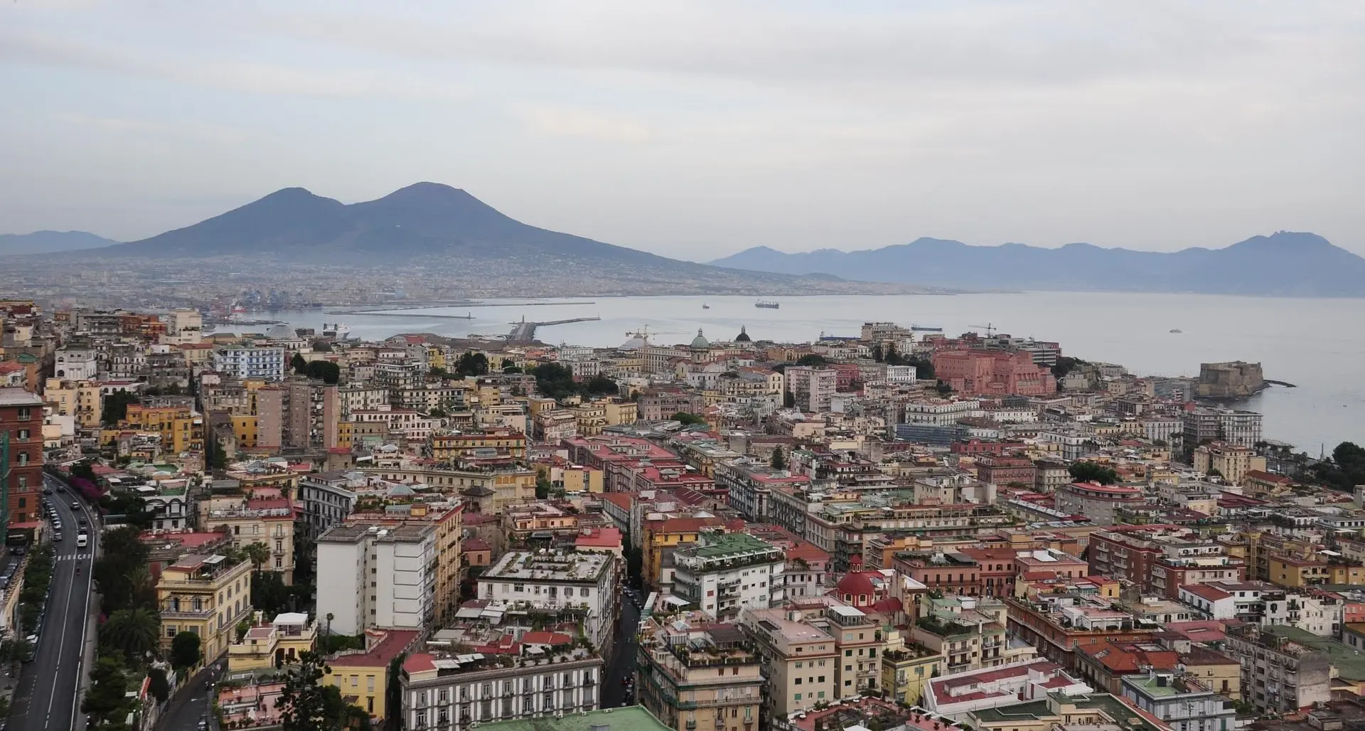 Salario minimo, Napoli nuova avanguardia