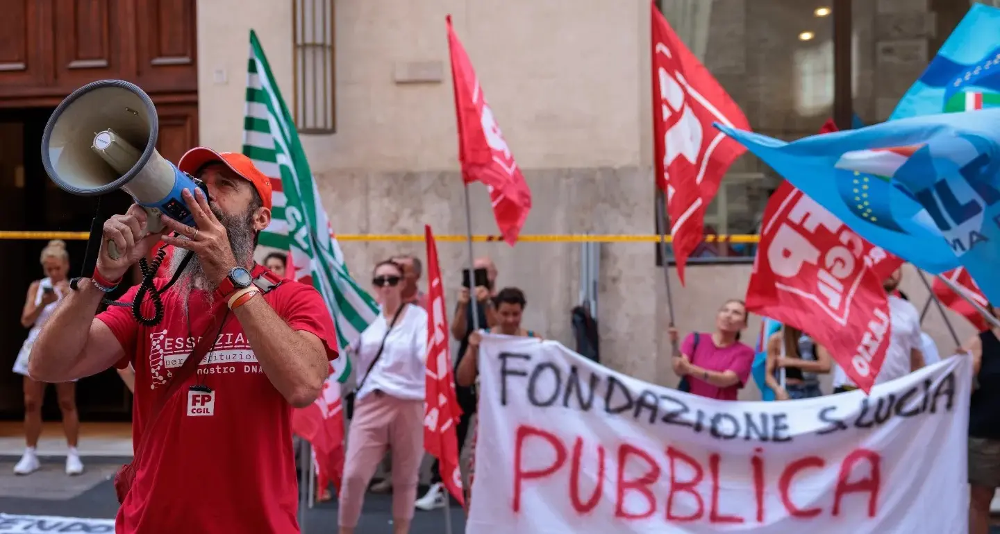 Fondazione Santa Lucia, lavoratori chiedono diventi pubblica