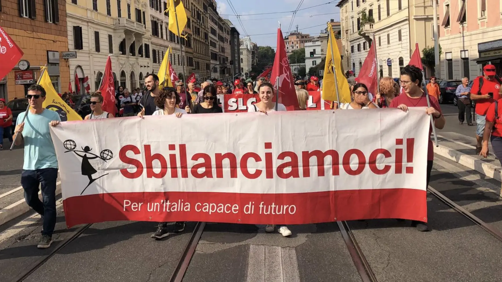 <p>Archivio / Una manifestazione di Sbilanciamoci nel 2023</p>\\n