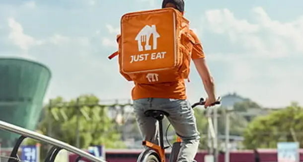 Just Eat, l’algoritmo sanziona i rider più lenti