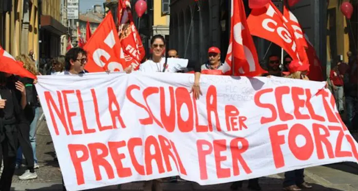 In piazza la ricerca dei precari