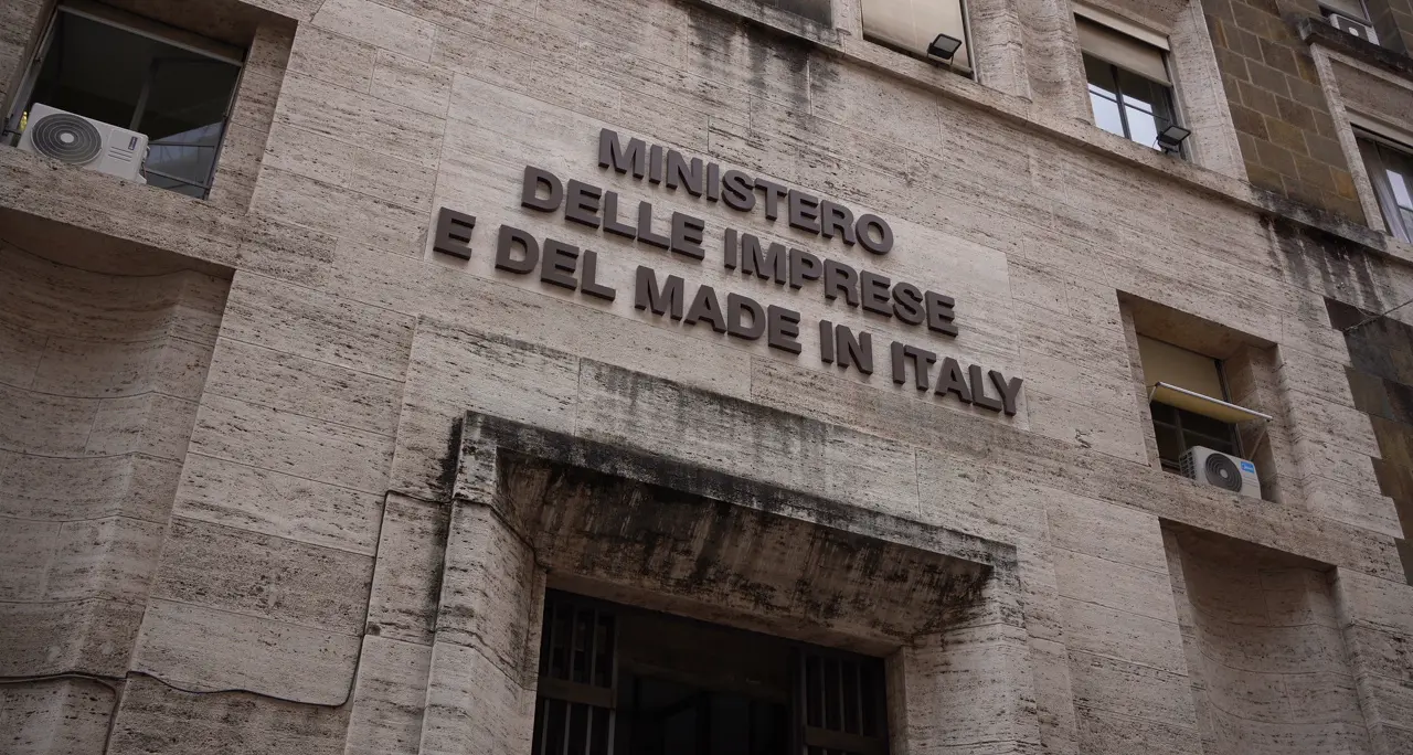 Nms, licenziamenti sospesi. Spiraglio dal ministero