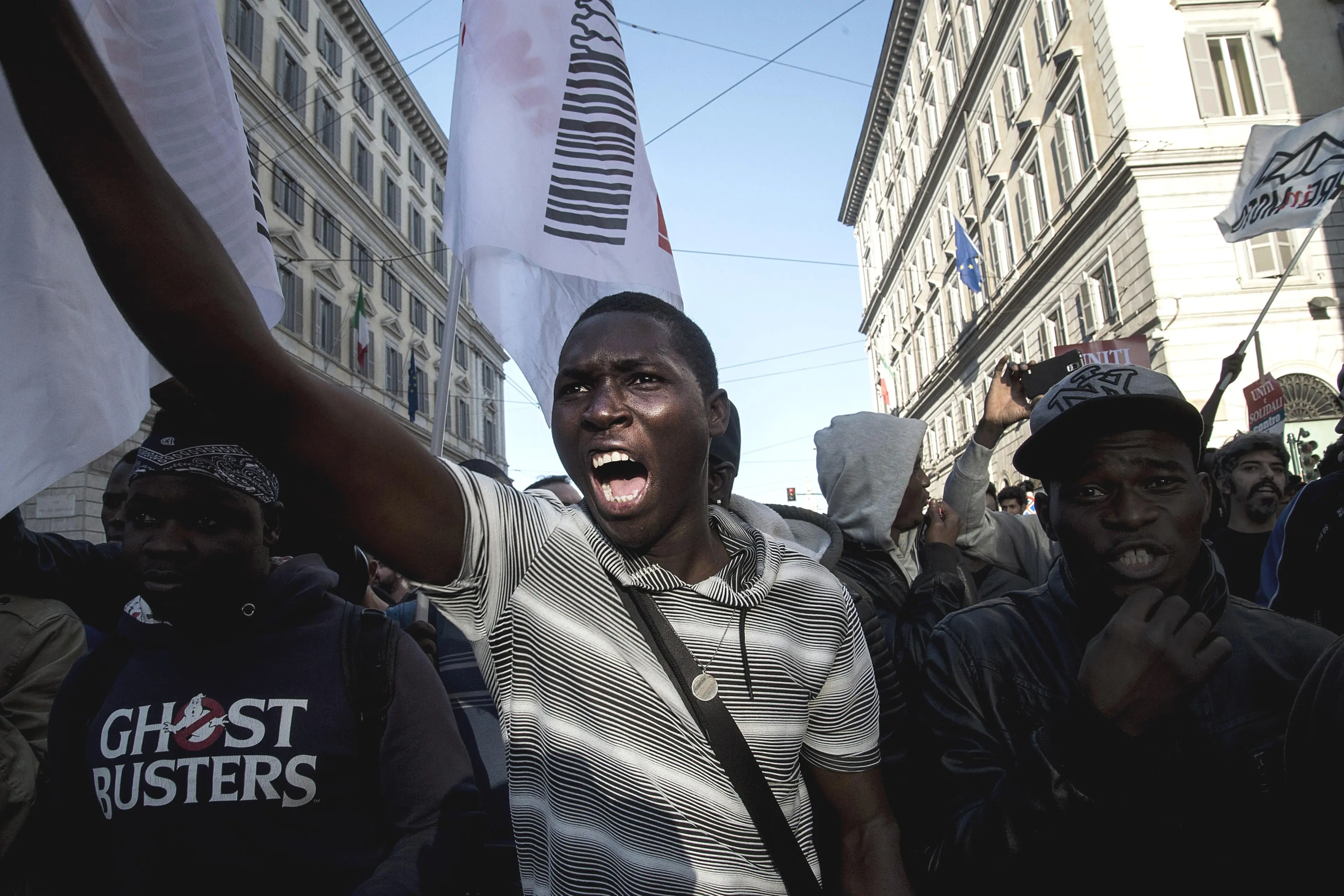 Roma 10/11/2018 : Manifestazione contro il decretoSalvini e il razzismo. E' stata convocata dal mondo della ricezione e dall'accoglienza. Foto di © Danilo Balducci/Sintesi Rome, November 10, 2018 : Demonstration against DecreeSalvini and racism. A national demonstration is held in Rome against the government and racism convened by numerous associations involved in the world of reception and anti-racism.Tens of thousands of people, coming from all over Italy, have reached the capital to participate in the march, for which 40 thousand people are expected.