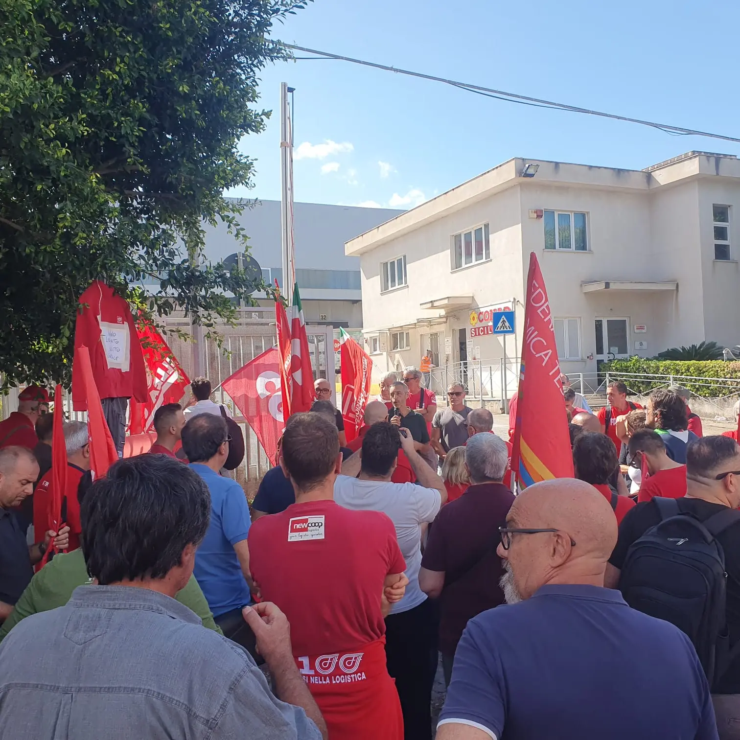 Sindacalista licenziato, sit-in alla Newcoop di Carini