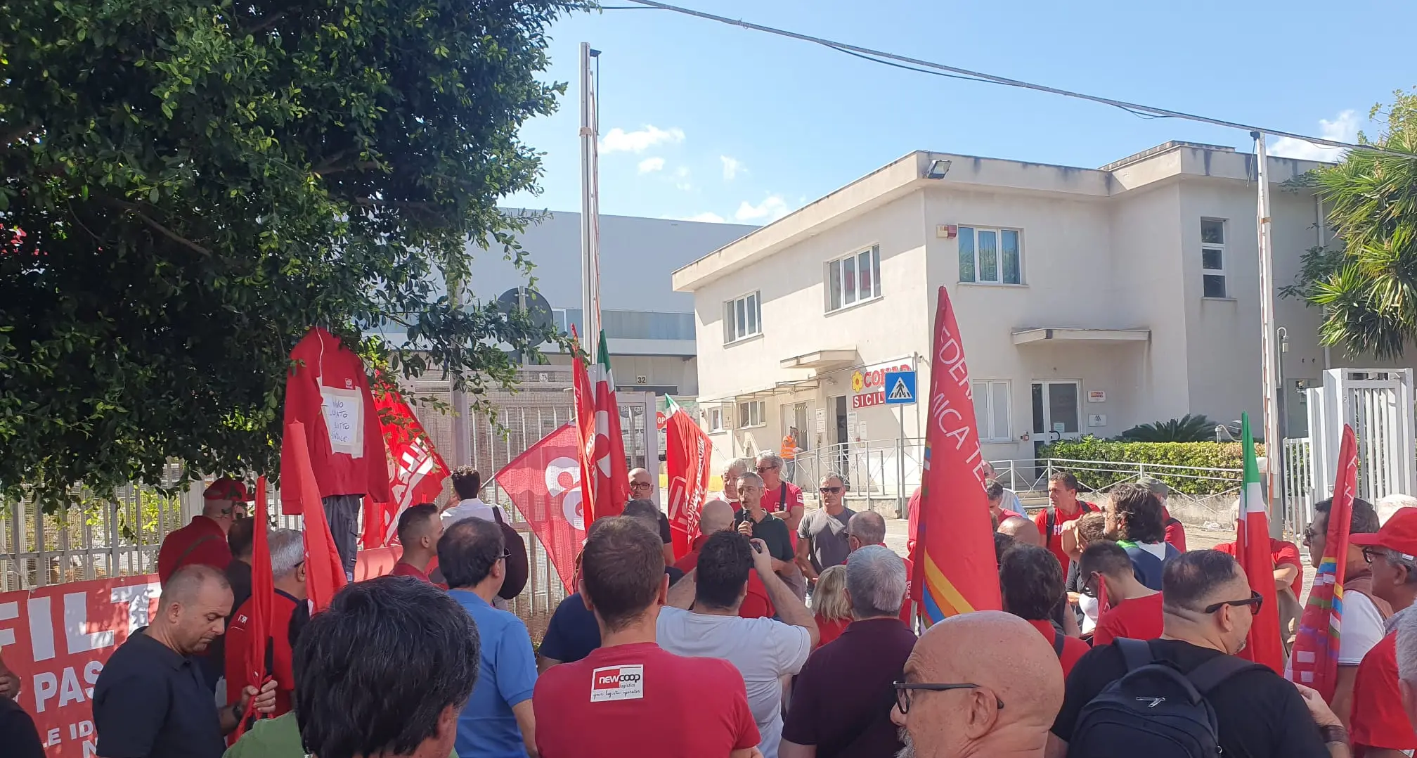 Sindacalista licenziato, sit-in alla Newcoop di Carini