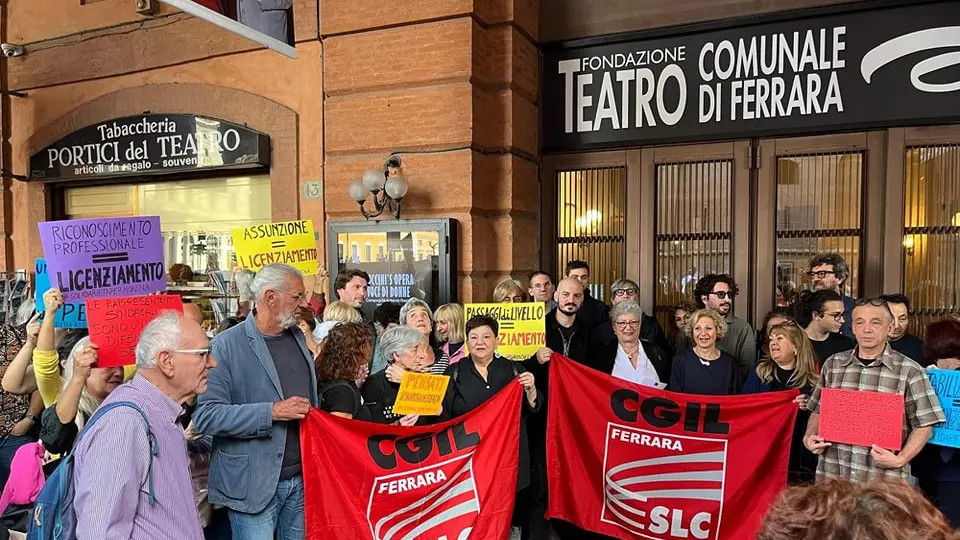 Ferrara, Teatro Comunale: la sindacalista Morena “licenziata” dopo 30 anni