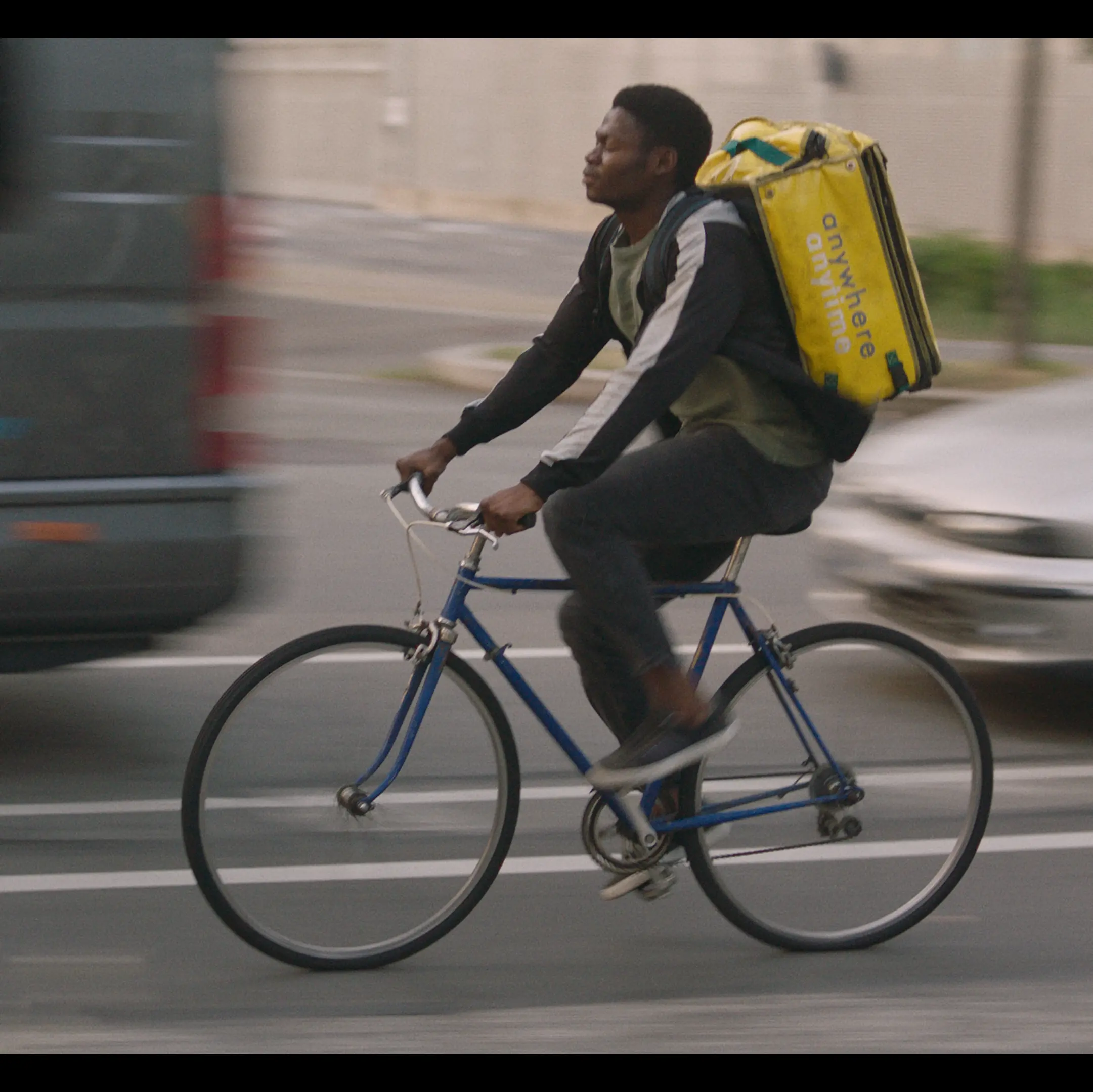 Milad Tangshir: Vi racconto i miei “Ladri di biciclette”