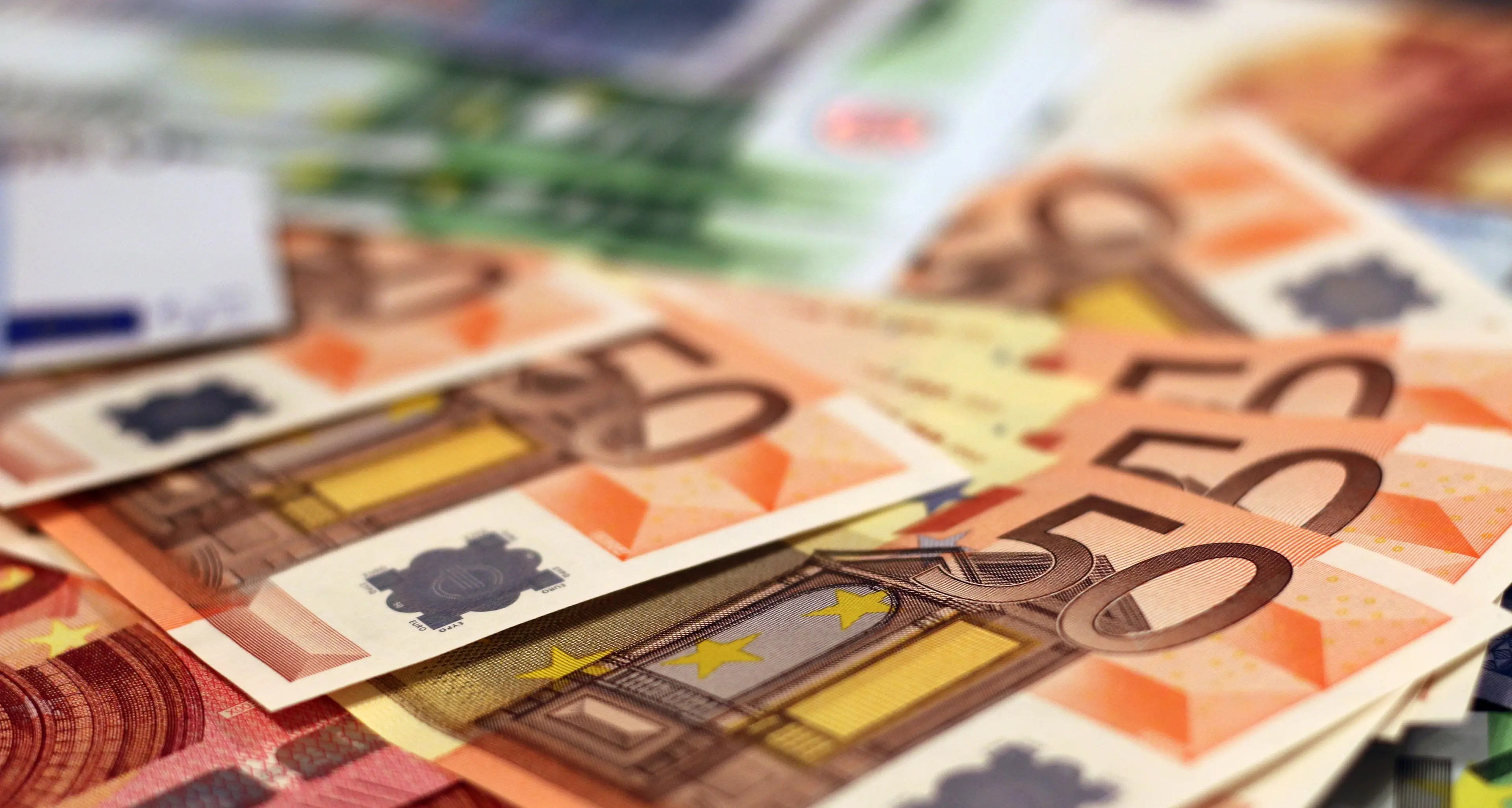 Gli italiani vogliono tassare la grande ricchezza