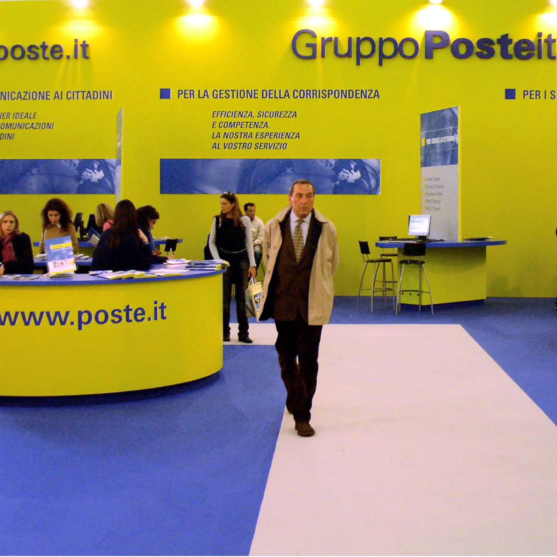 Poste, Cgil e Slc: No a rinuncia servizio universale