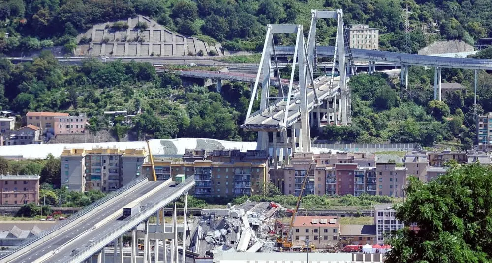 Genova, muore operaio nel cantiere del Ponte Morandi