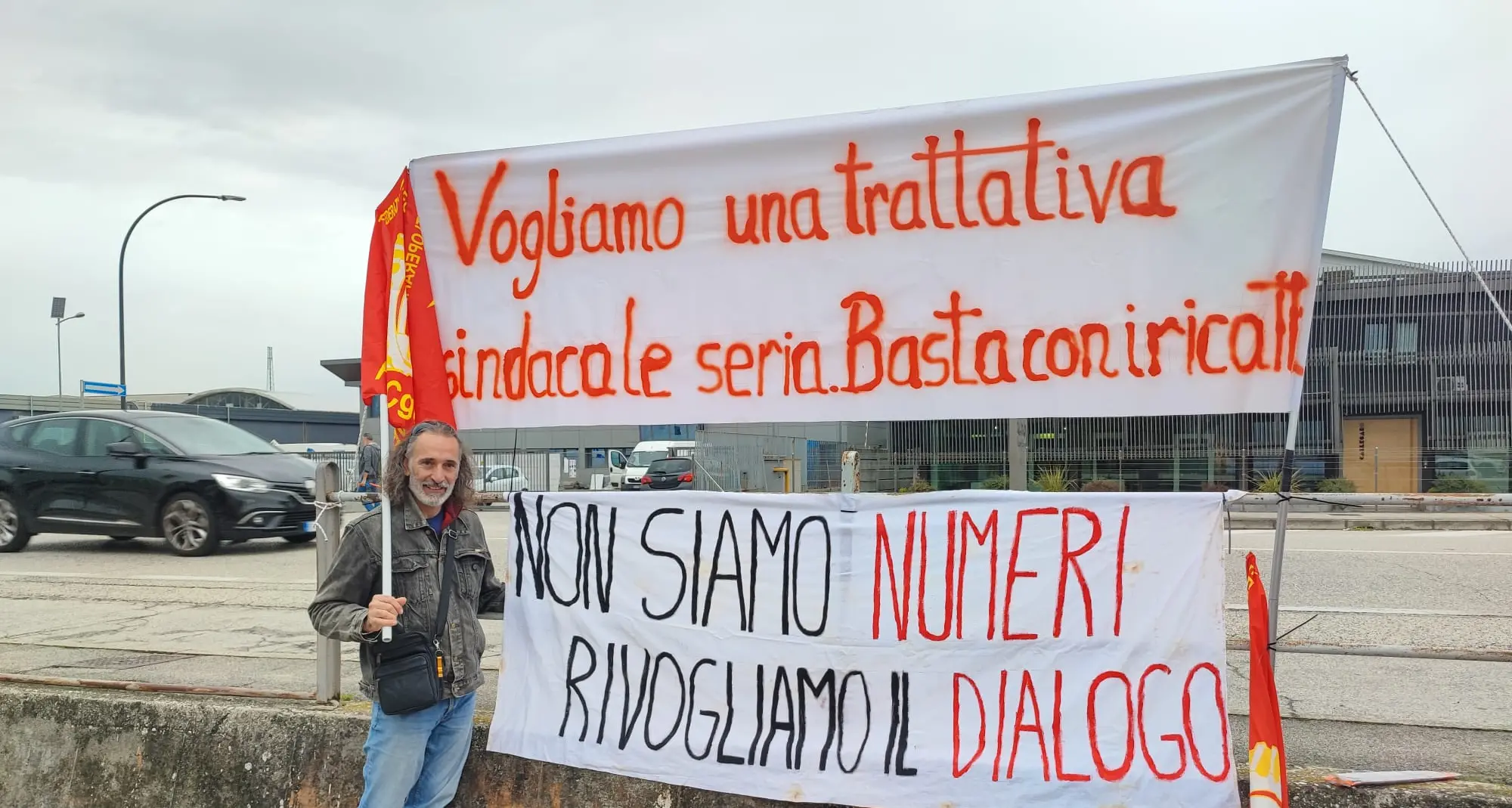 Padova, alla Zilmet continua la protesta: “Basta ricatti”