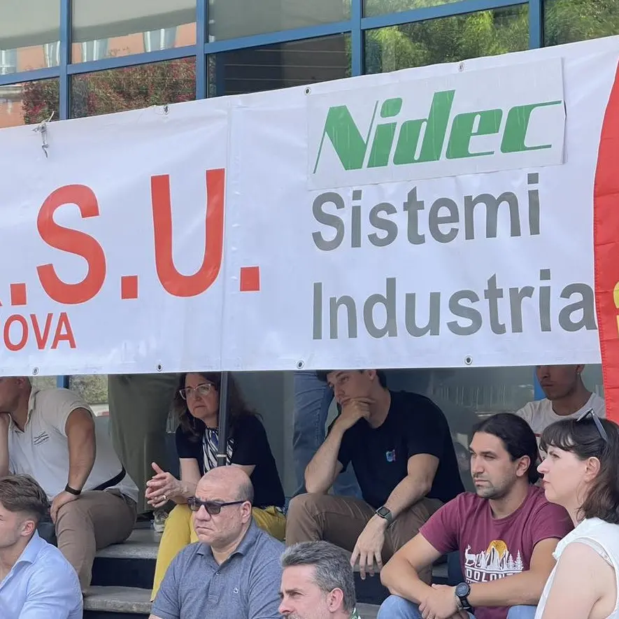 Sciopero con corteo alla Nidec Asi di Genova Cornigliano