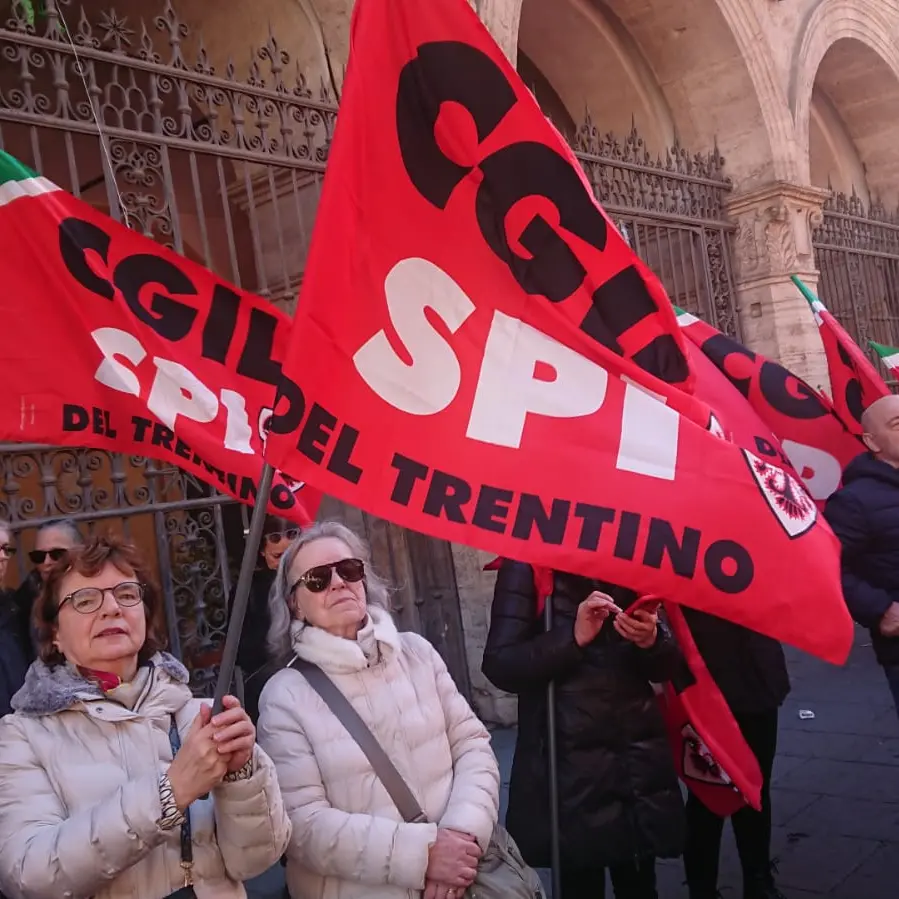 Trento, Spi Cgil in piazza 29 ottobre: basta tagli alla sanità pubblica