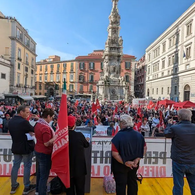 Spi Cgil in piazza a Napoli: “In Campania si è poveri tutta la vita”