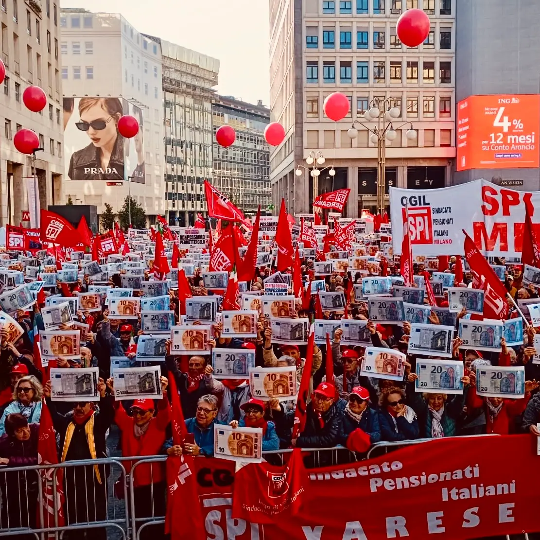 A Milano oltre 5 mila pensionati nella piazza dello Spi Cgil contro la manovra