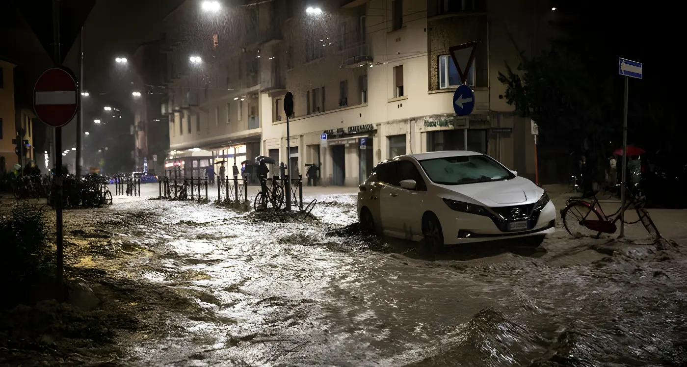 Rider al lavoro sotto il diluvio a Bologna. Ecco le ragioni dell’esposto Cgil