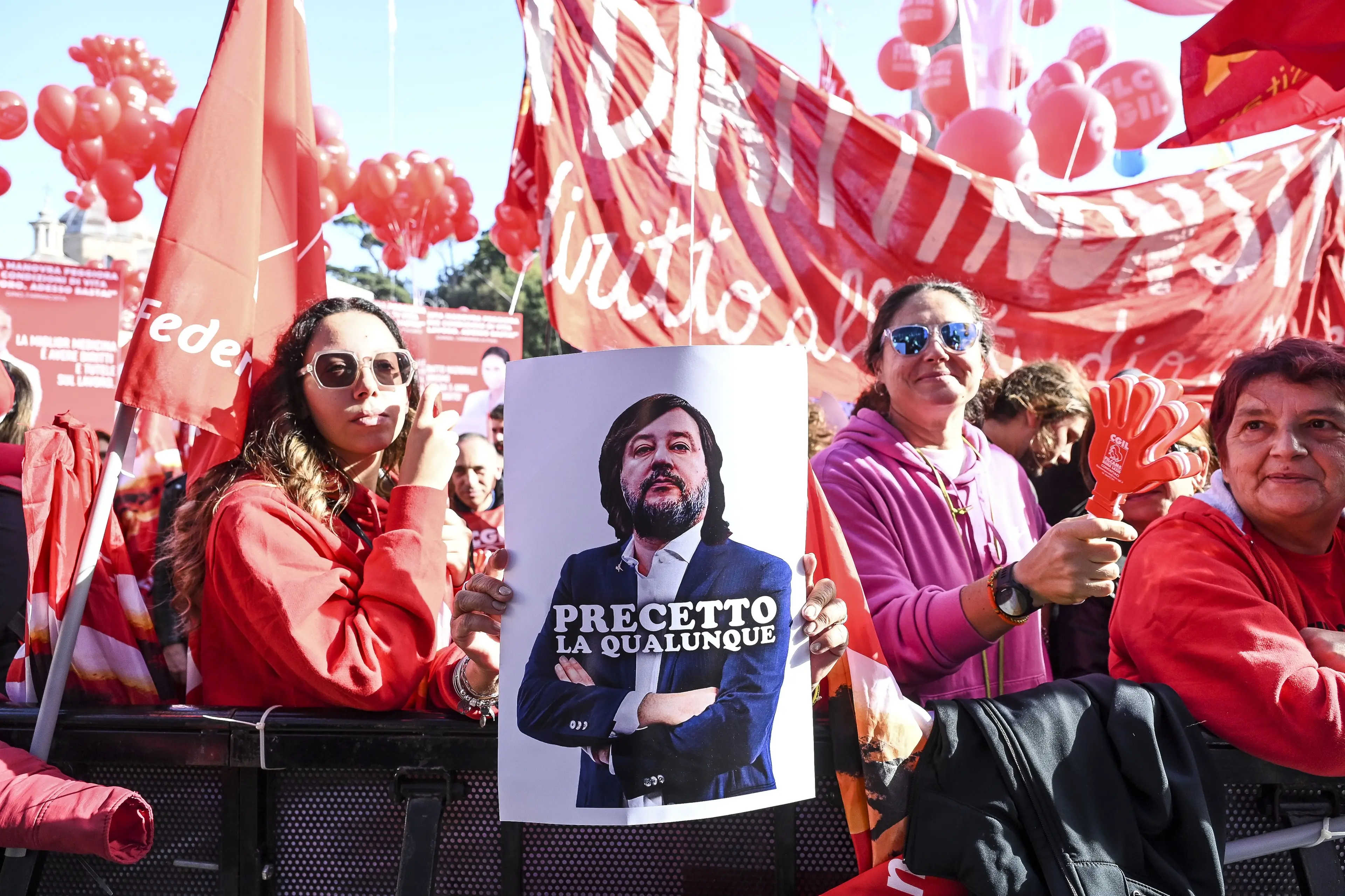 SCIOPERO GENERALE SINDACATI CGIL UIL MANIFESTAZIONE A PIAZZA DEL POPOLO PRECETTO LAQUALUNQUE