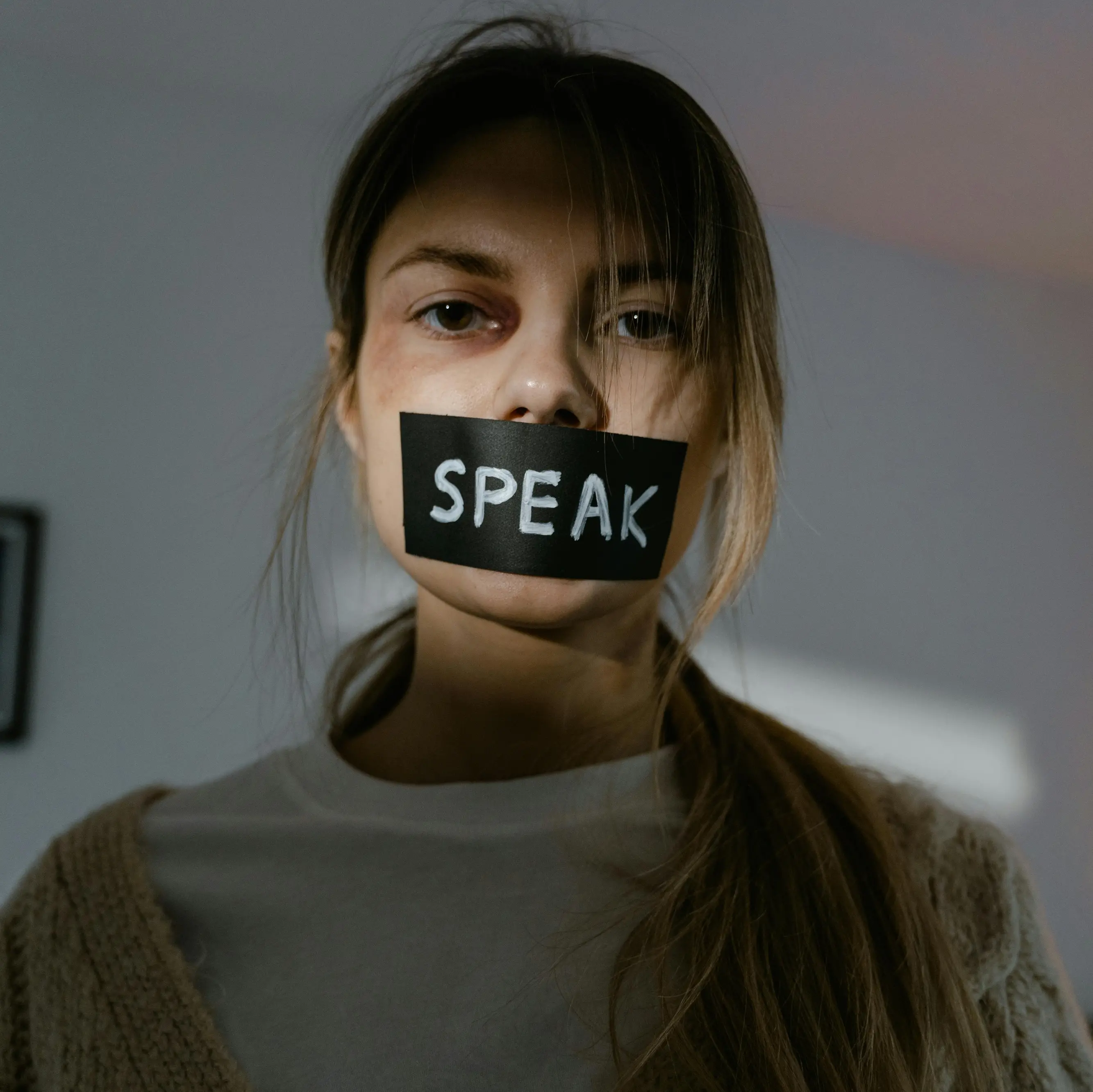 L'austerità alimenta la violenza contro le donne