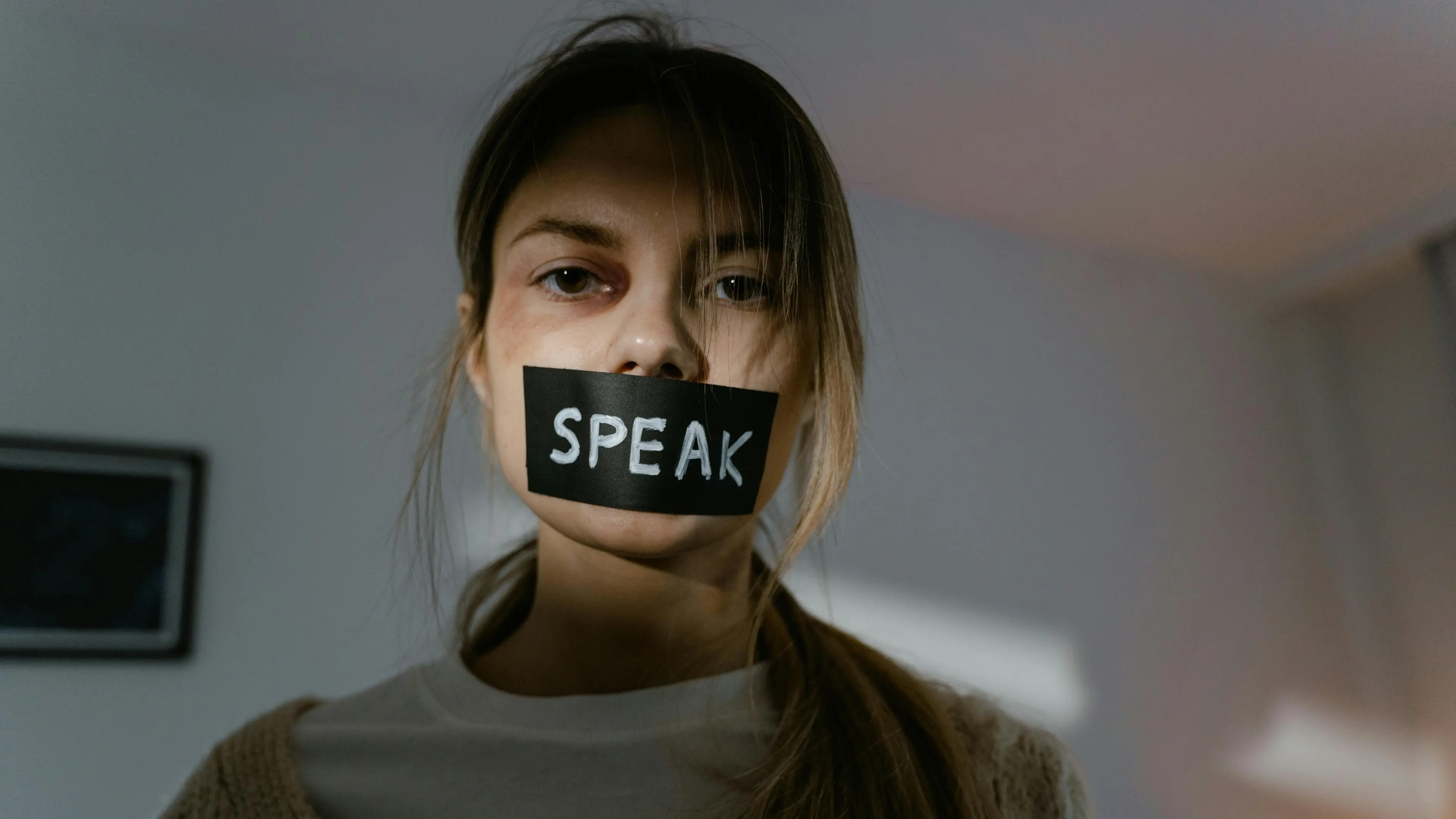 L'austerità alimenta la violenza contro le donne