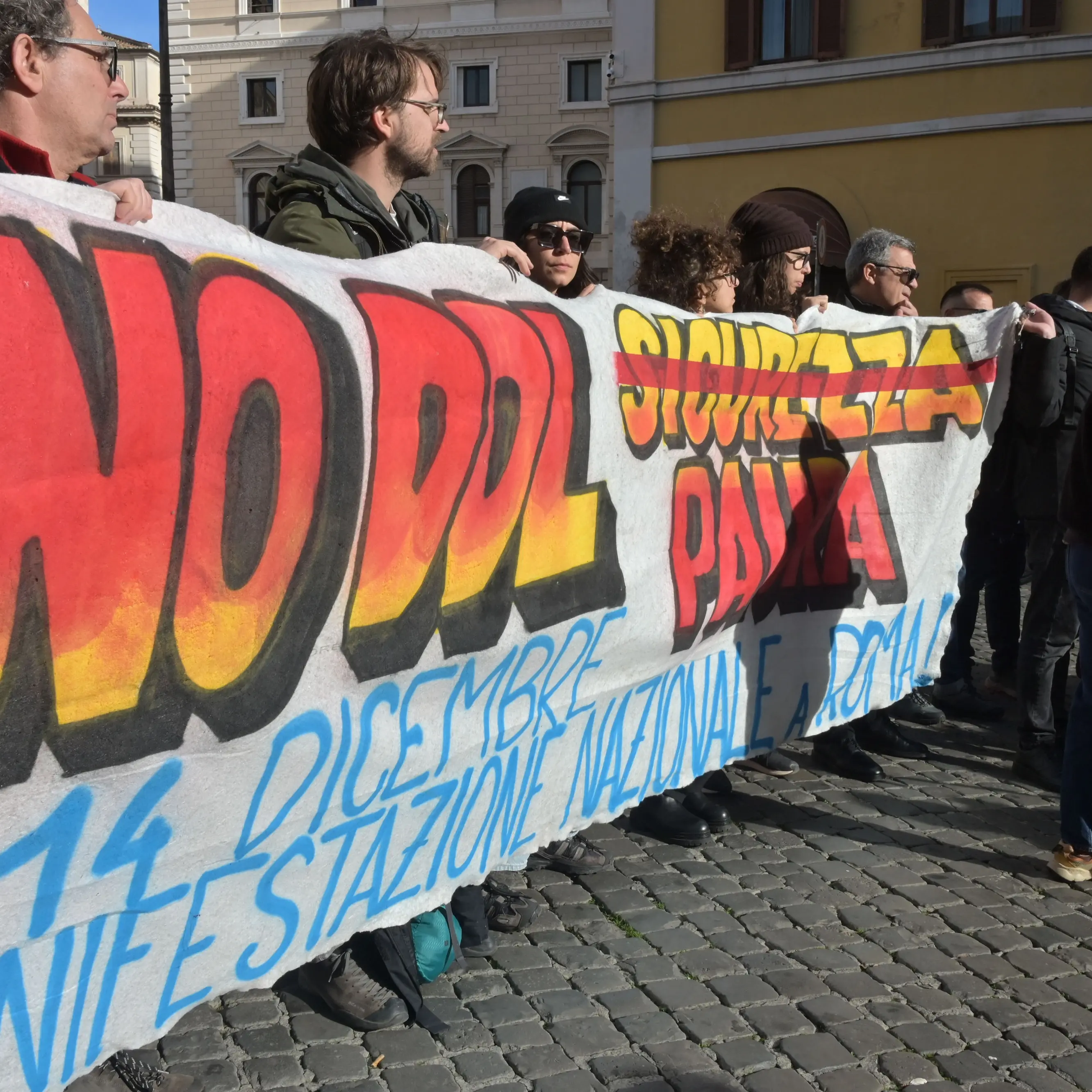 In piazza contro il Ddl sicurezza: “Un’idea distorta della democrazia”