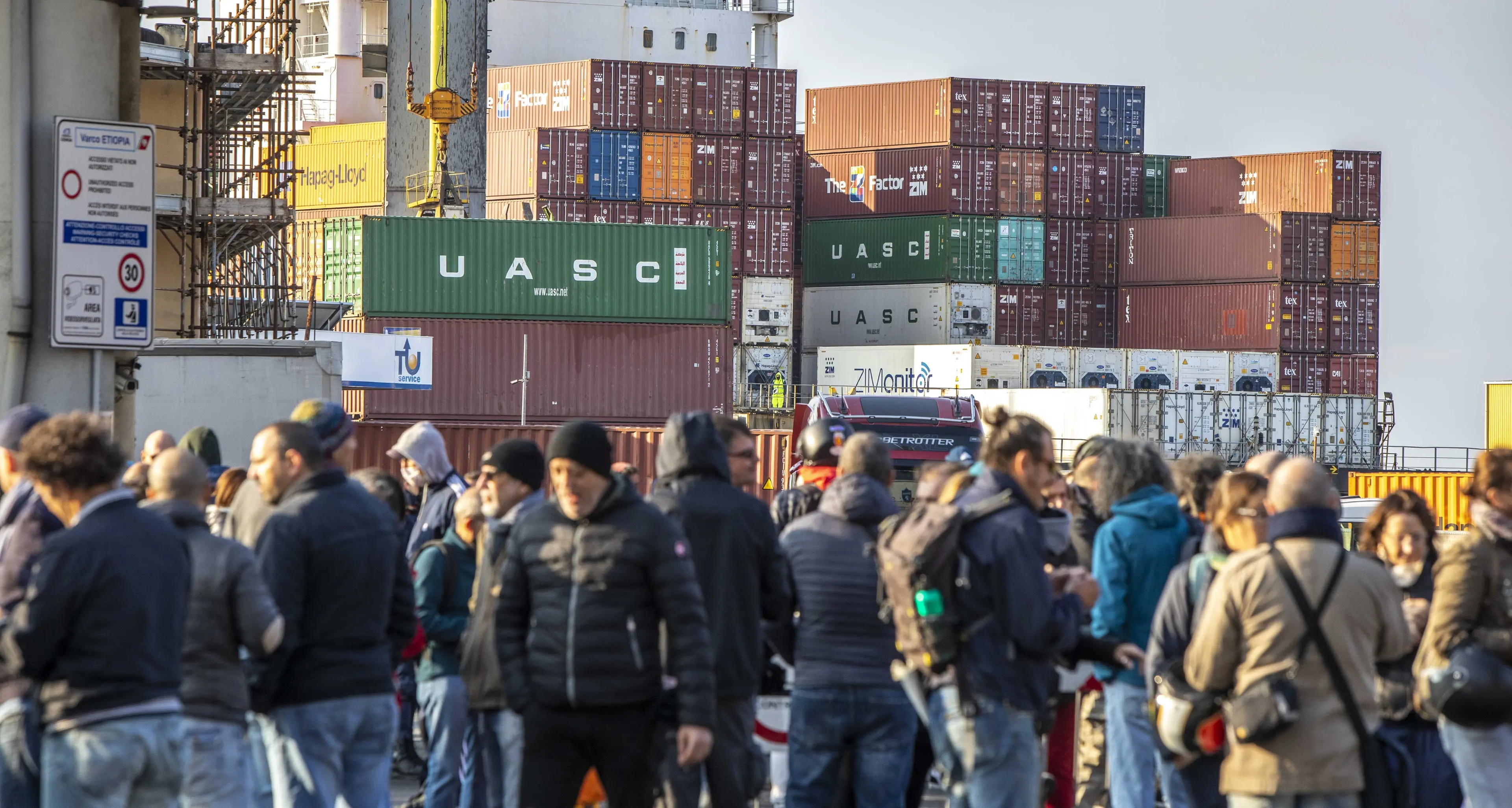 Porto di Genova: muore operaio, sciopero di 24 ore