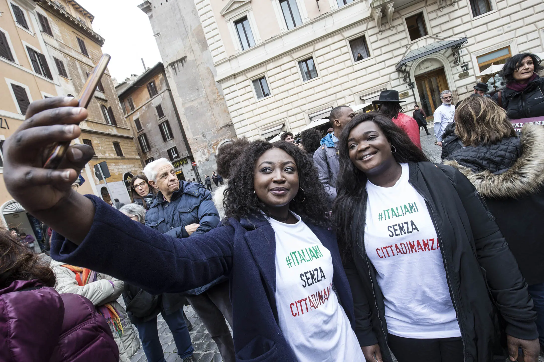 Stranieri, cittadini d'Italia