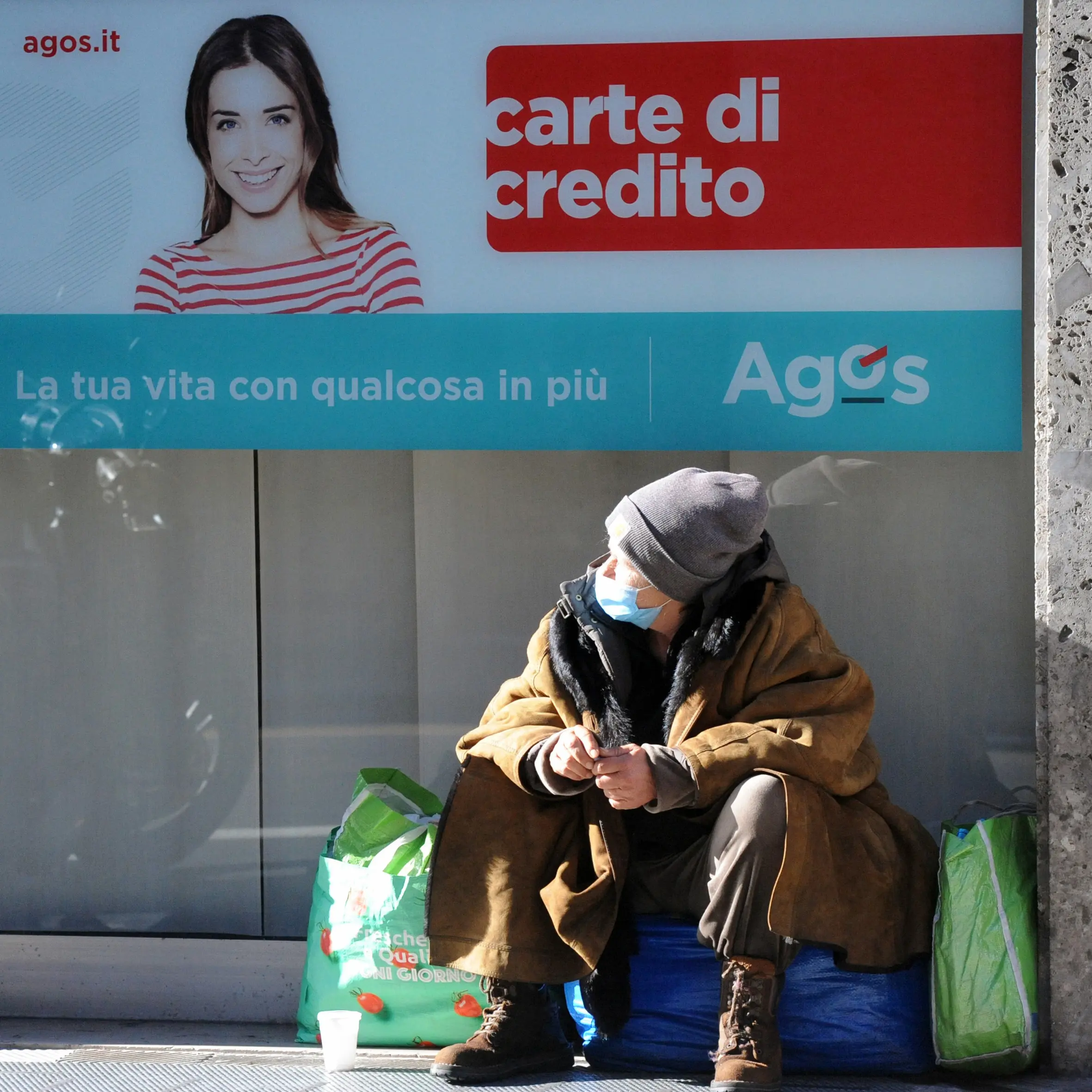 Manovra, nulla contro la povertà