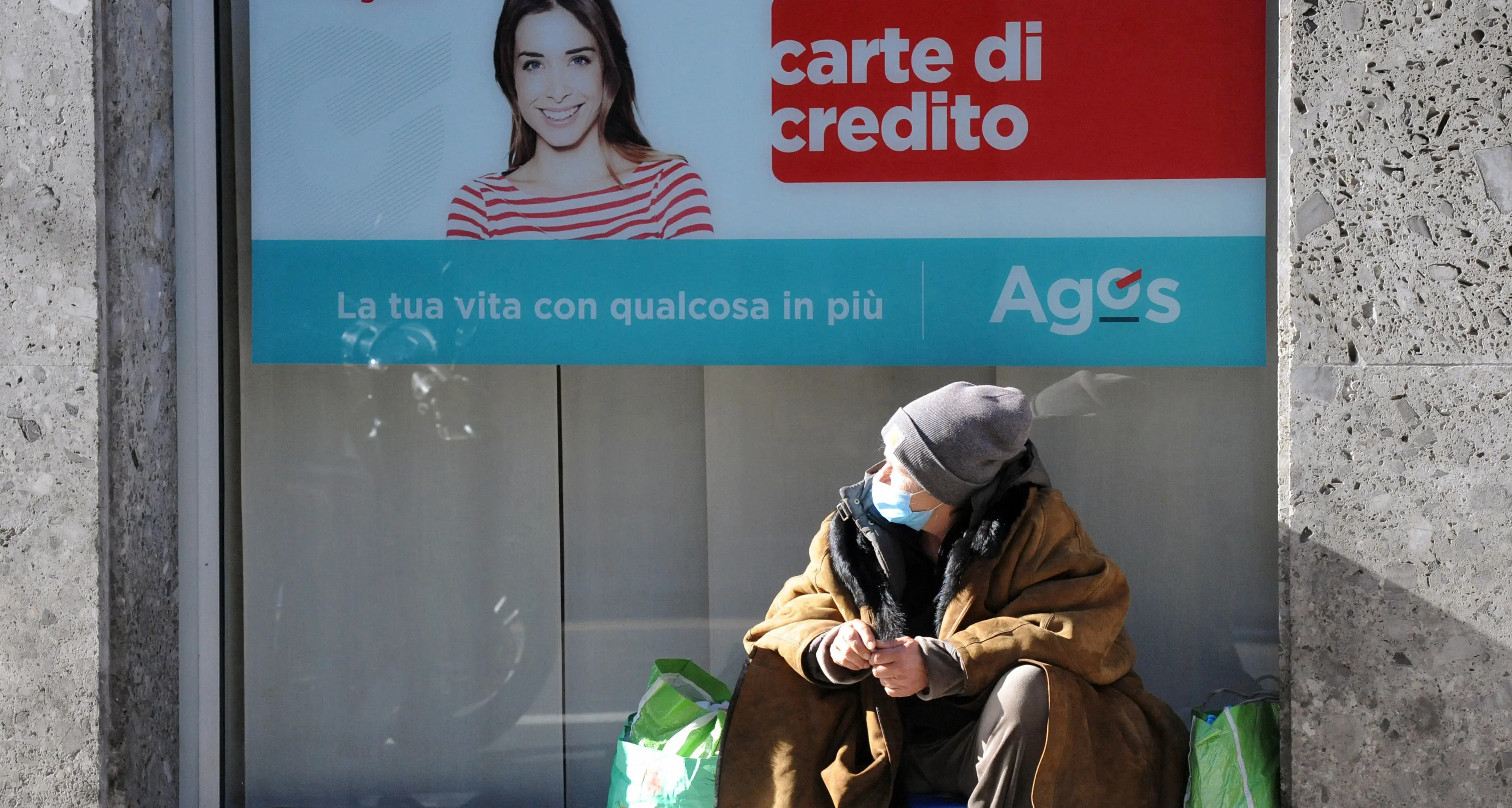 Manovra, nulla contro la povertà