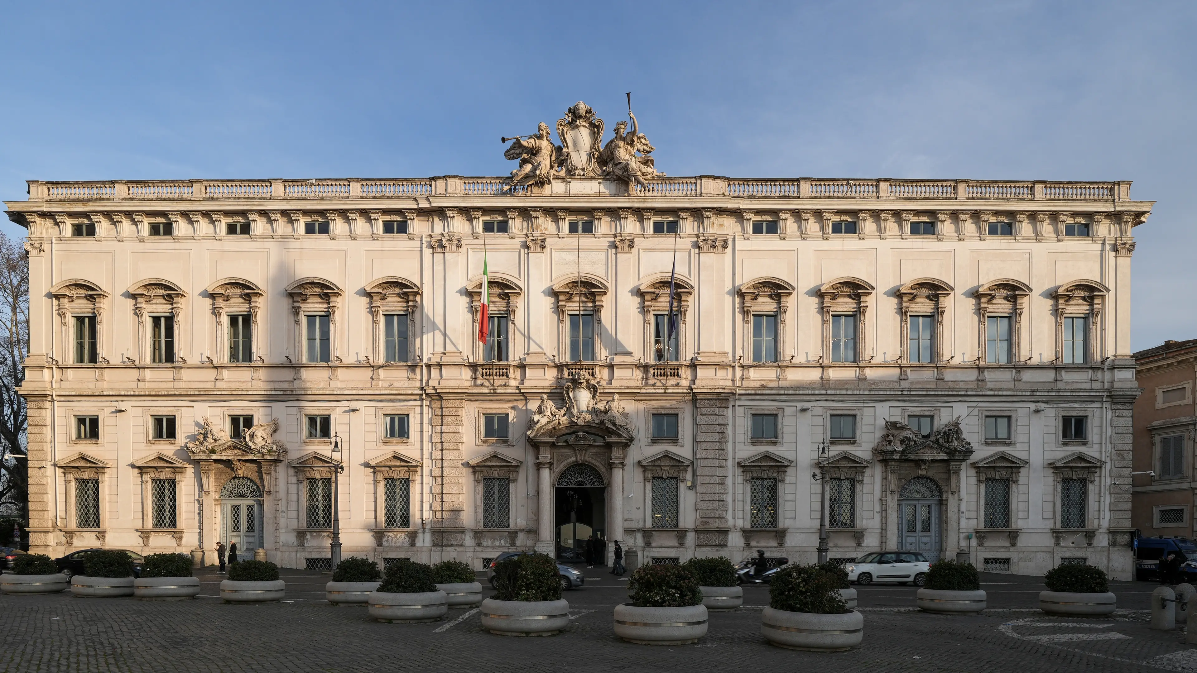 Autonomia, lavoro e cittadinanza: la Corte decide sui referendum\n