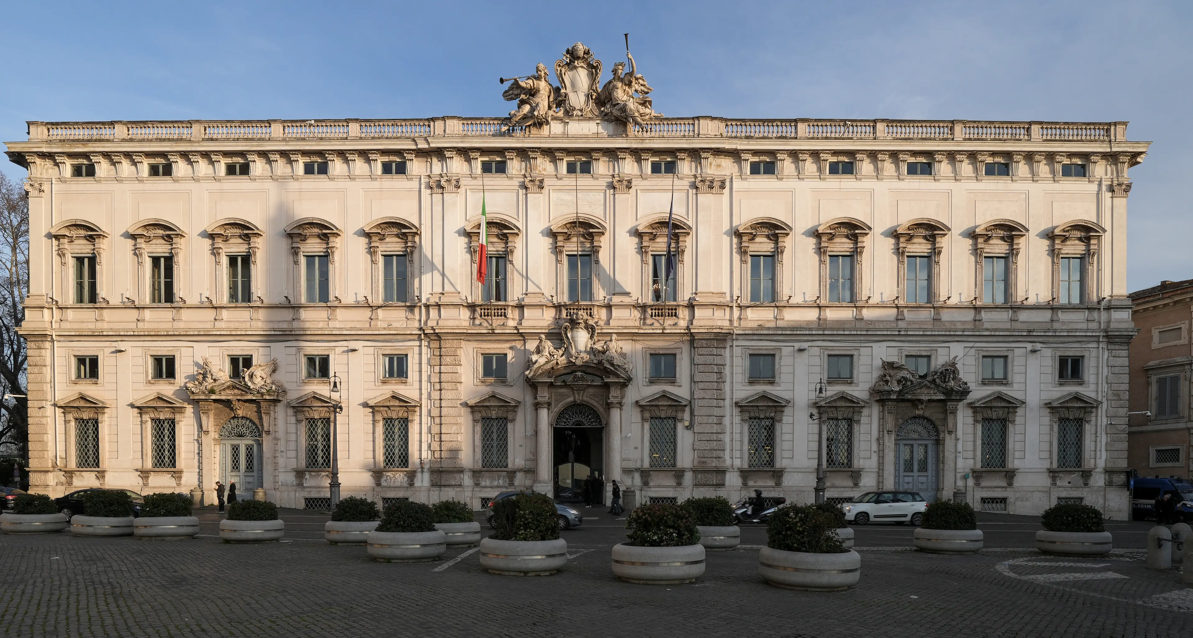 Autonomia, lavoro e cittadinanza: la Corte decide sui referendum\n